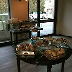 B Hotel