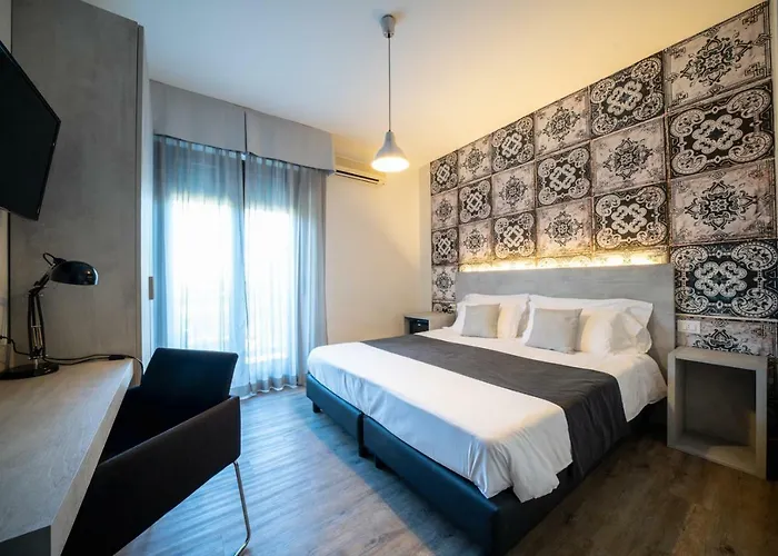 Hotel B
